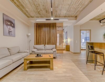 Never Space Up Apartment in Piraeus