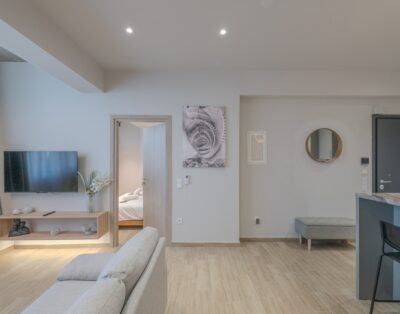 Minimal Style Apartment in Piraeus